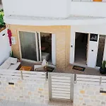 Lambi Apartman