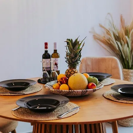 Lambi Apartment Kos Town